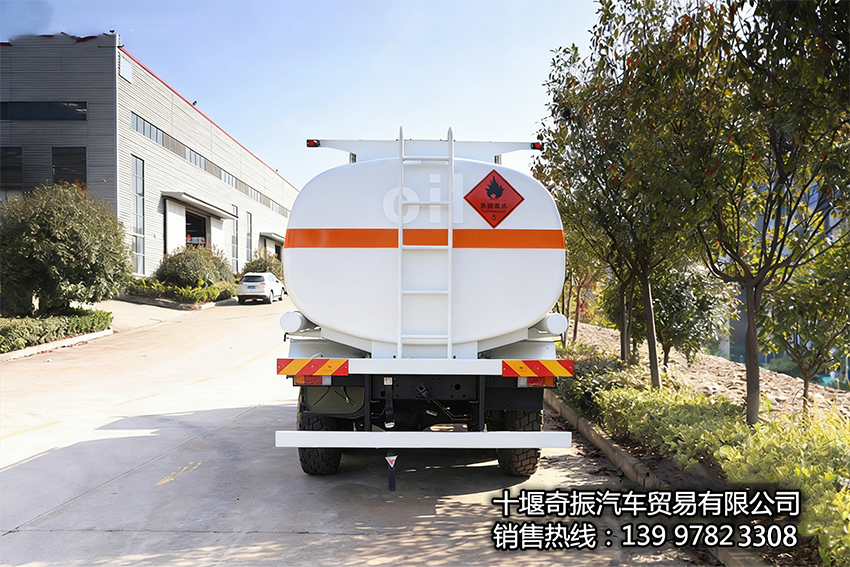 把车颜色改成深棕色 (8).png