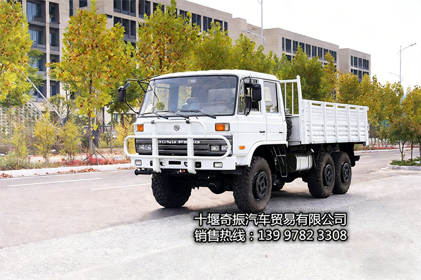 东风6X6平头六驱自卸车190马力 抗压货运卡车