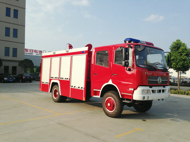 东风天锦四驱消防水罐车