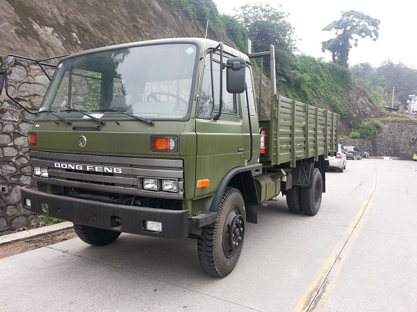 东风平头教练车康明斯160马力，东风运兵教练车